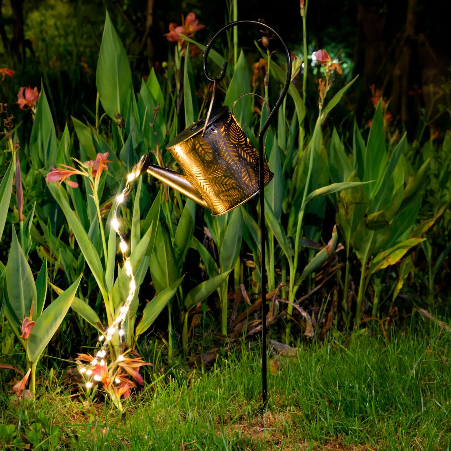 Solar Lights Outdoor Garden Decor, Large Hanging Waterproof Watering Can Landscape Lights Outside Decorations for Yard Front Porch Patio Backyard Gardening Gift for Mom Grandma Women Birthday