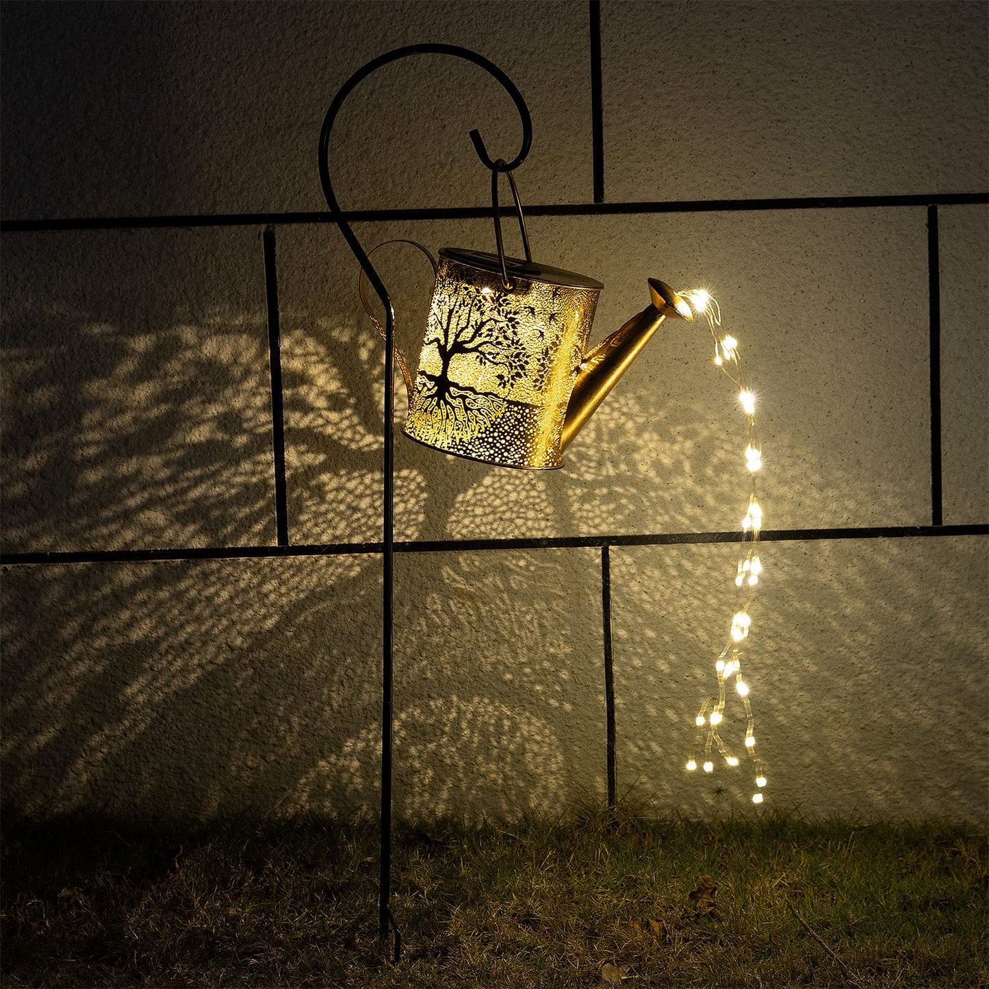 Solar Lights Outdoor Garden Decor, Large Hanging Waterproof Watering Can Landscape Lights Outside Decorations for Yard Front Porch Patio Backyard Gardening Gift for Mom Grandma Women Birthday